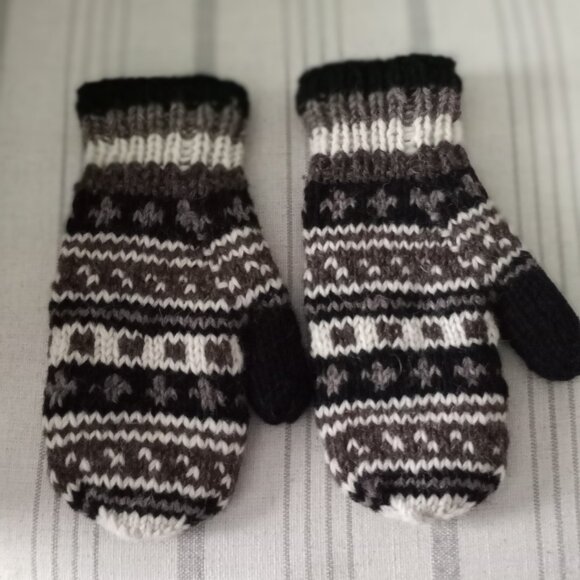 Nepalese Mittens Lined 100% Wool NWOT - Picture 1 of 6